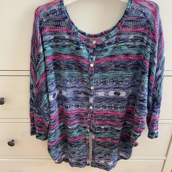 Mason + Mackenzie multicolored cropped hi-low buttons-on-the-back sweater size L - Picture 3 of 12